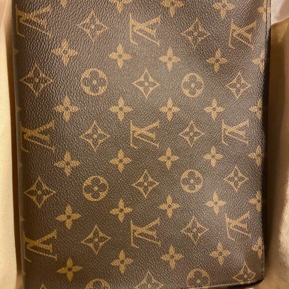 Louis Vuitton Handbags - louis vuitton toiletry bag 26